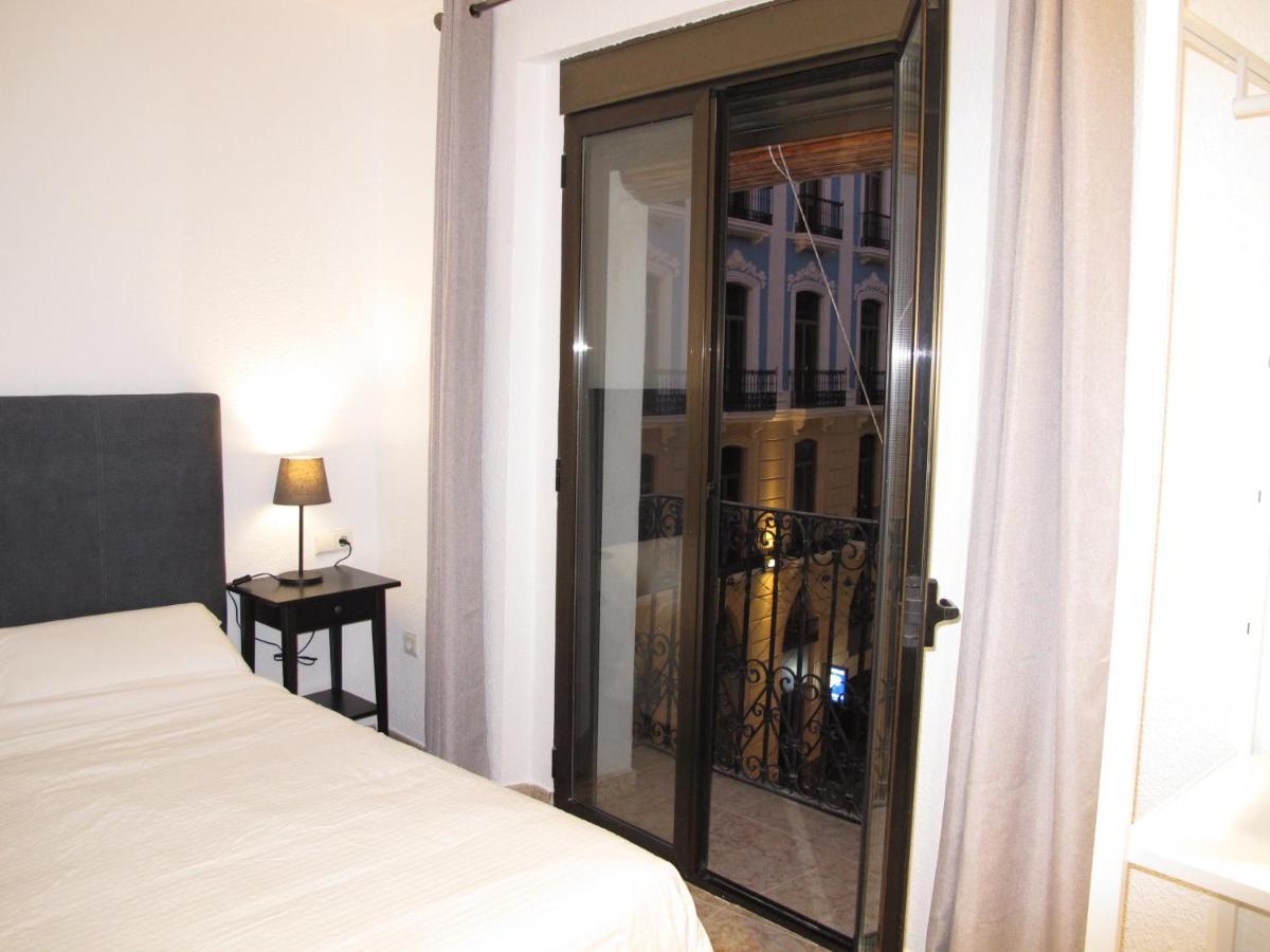 Apartamentos Romero Аликанте Екстериор снимка